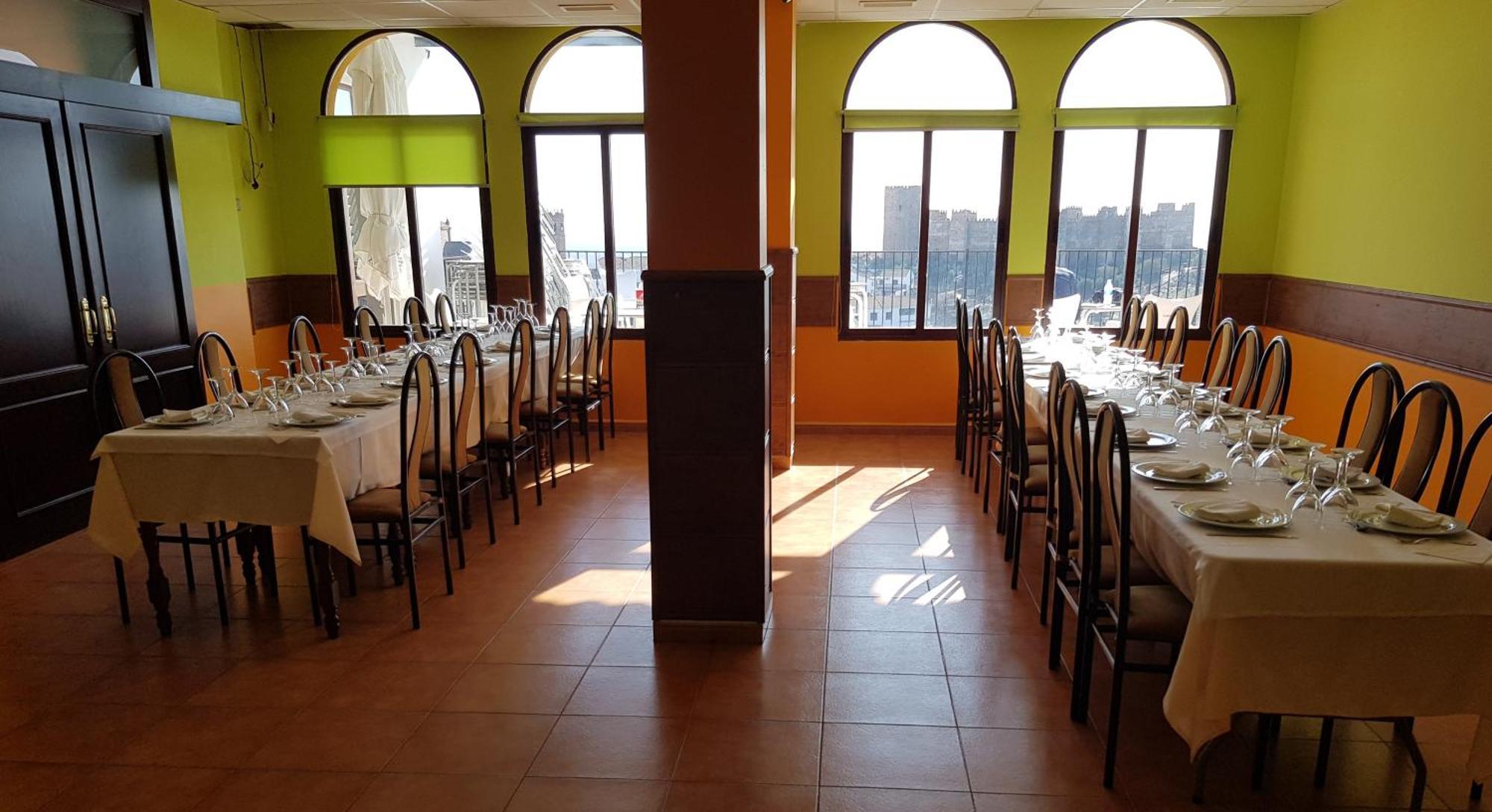 Hotel Restaurante Banos Baños de la Encina Buitenkant foto