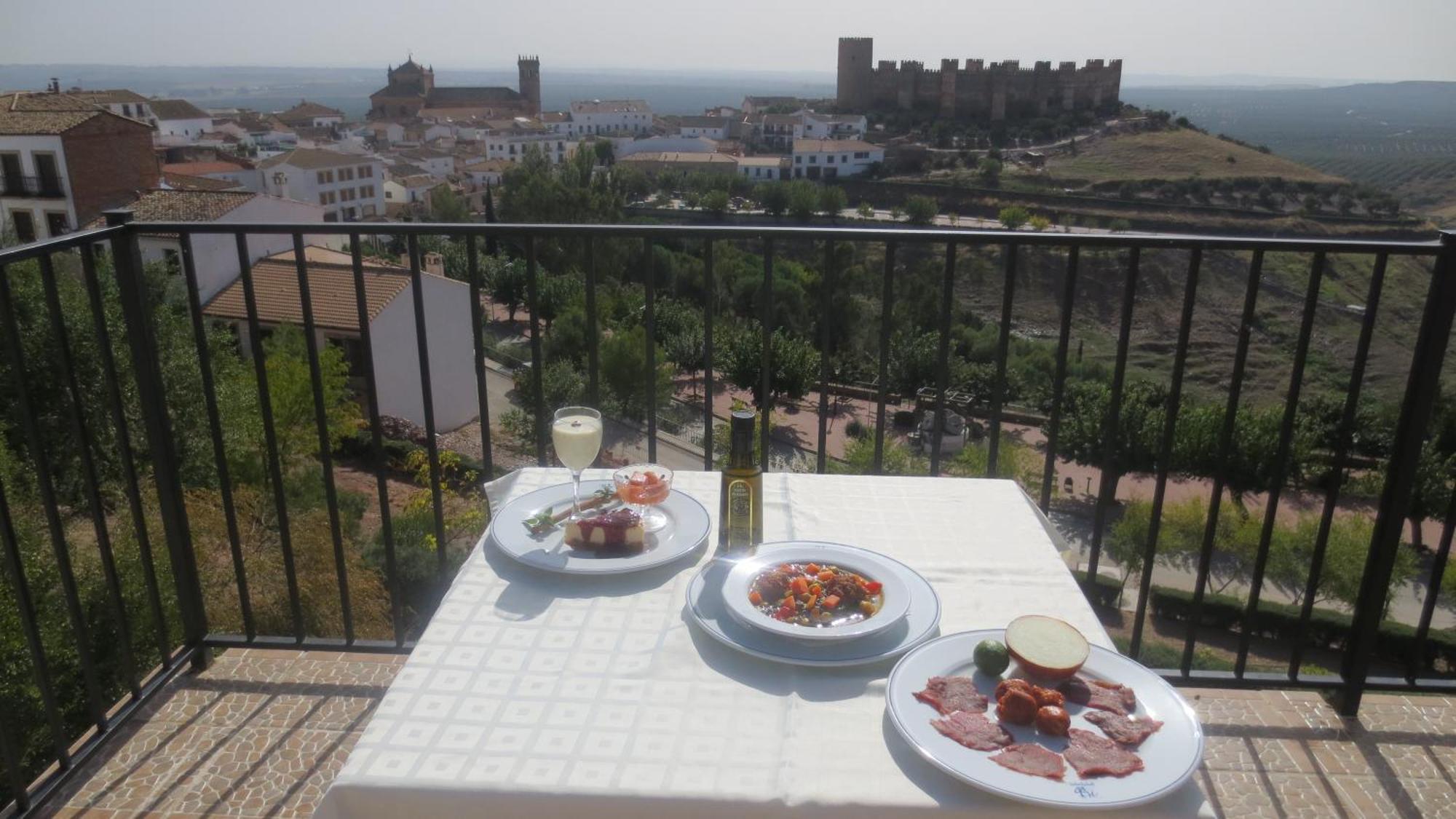 Hotel Restaurante Banos Baños de la Encina Buitenkant foto