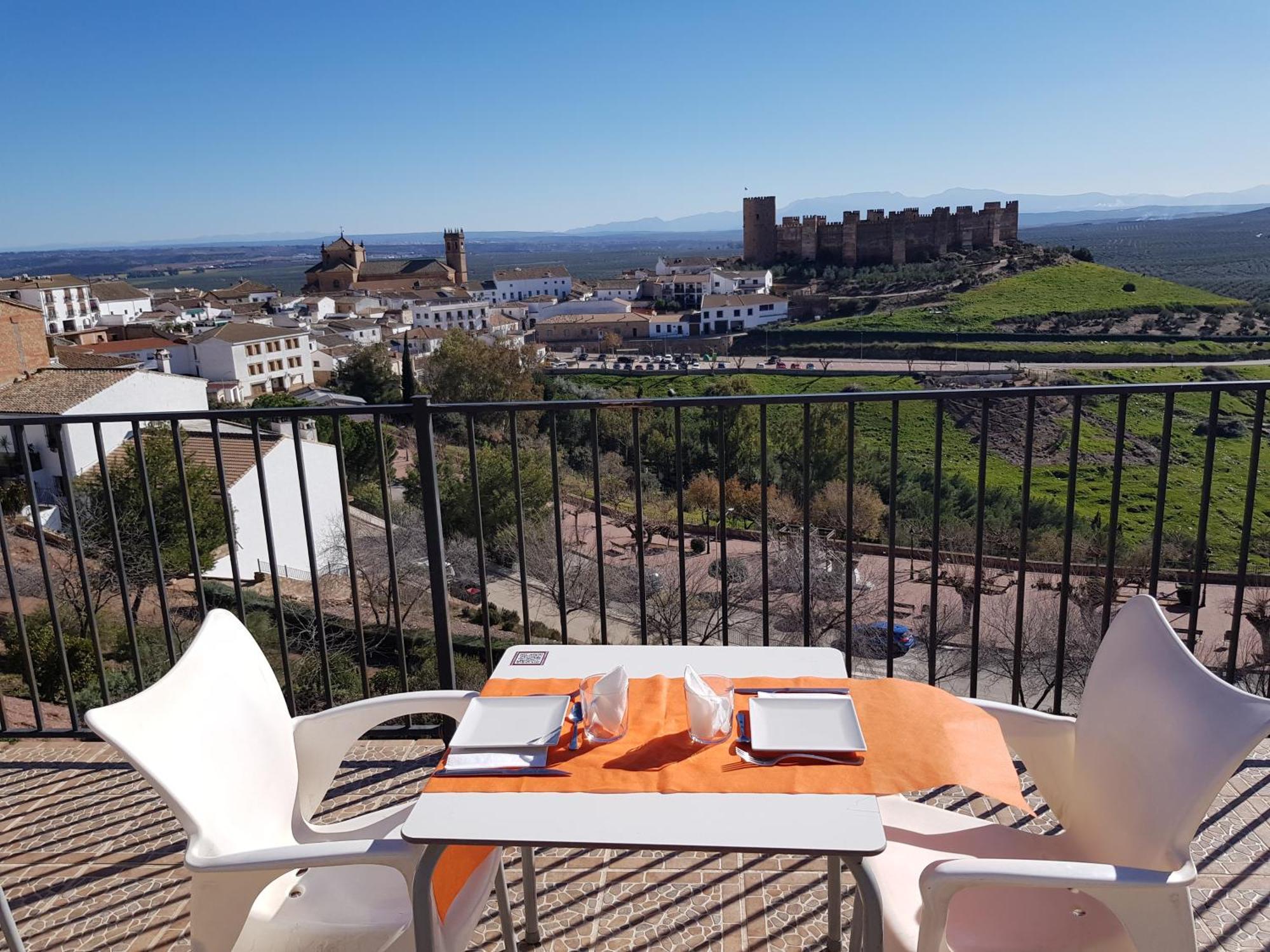 Hotel Restaurante Banos Baños de la Encina Buitenkant foto